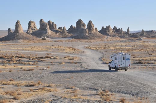 the-Pinacles-Mojave-Desert