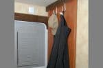 4-extra-hangers-3