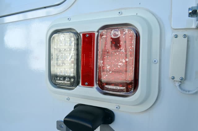 2012 Adventurer 86FB LED Exterior