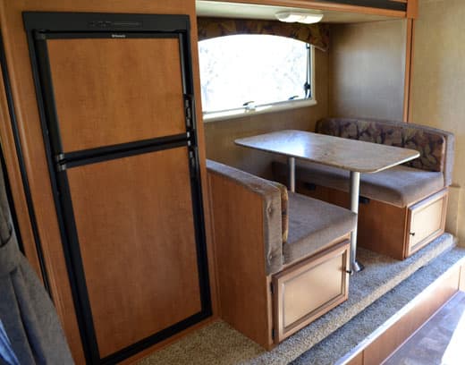 Palomino-Camper-2910-Review-dinette-window