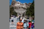 slickers-9-mount-rushmore-crowded