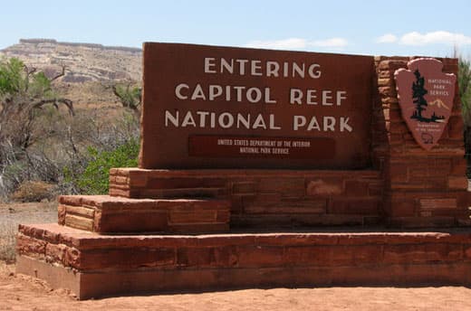 Capitol-Reef-National-Park-sign