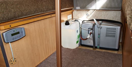 fuel-cell-camper-Efoy-installed