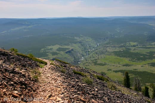 Yellowstone-National-Park-trails-29