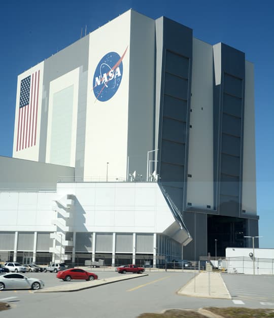 Kennedy-Space-Center-tall-building-1