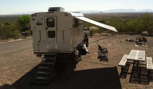 Off-Road-Camper-camping