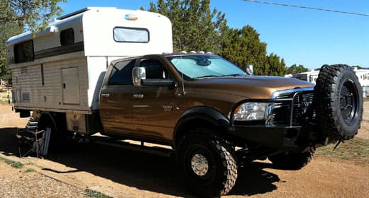 Off-Road-Camper-popped-up