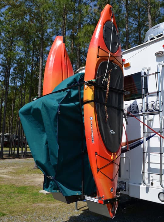 measuring-kayaks-truck-camper